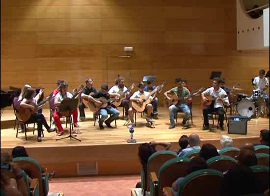Audición fin de curso de alumnos de violín,guitarra,piano e improvisación del conservatorio municipal Francisco Casanovas